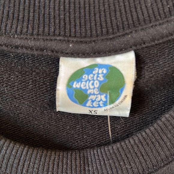 Black cropped sweatshirt - Picture 3 of 4